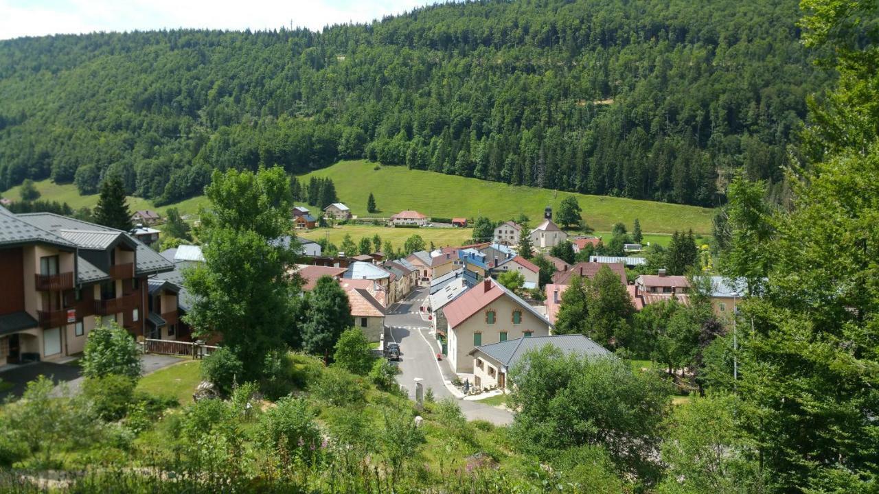 Les Chamois Apartment Lajoux Exterior photo